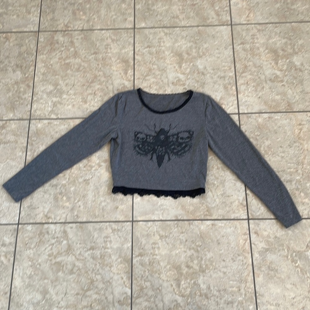 Pre Owned Romwe Grey Long Sleeve Crop Top